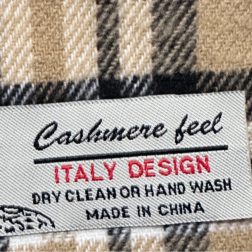 🧣 Unisex Cashmere feel Tan, white, red,black plaid scarf 68”long 13” wide